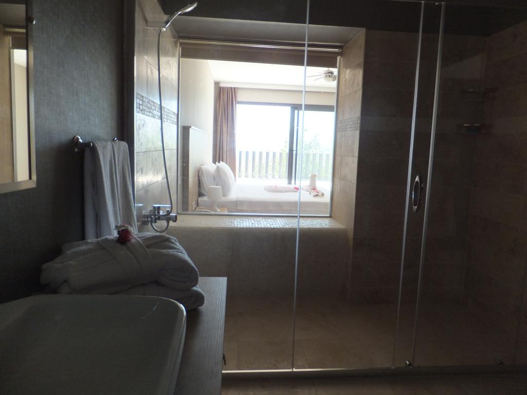 Aytas Hotel Айвалык Экстерьер фото
